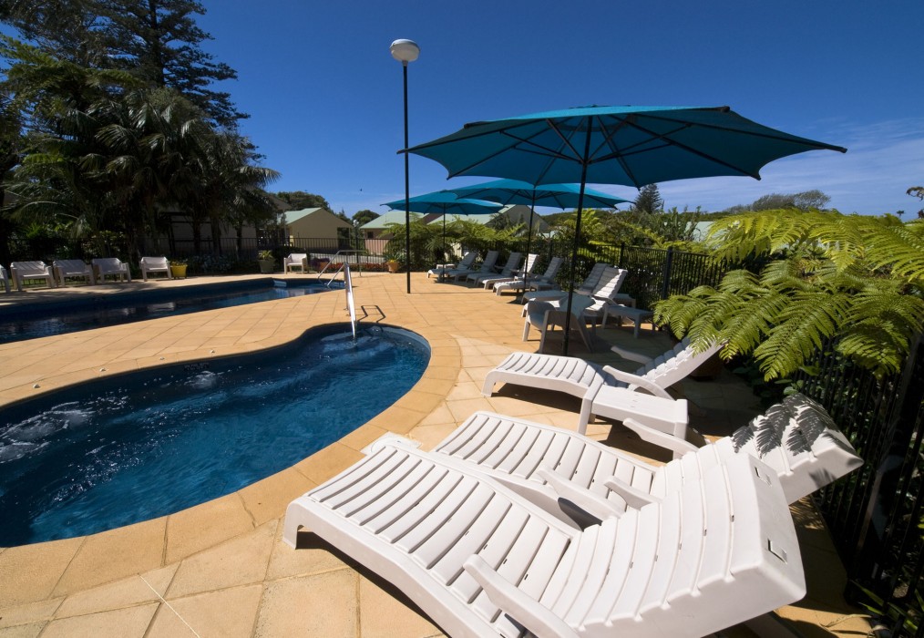 Governors Lodge Resort Hotel 14/69