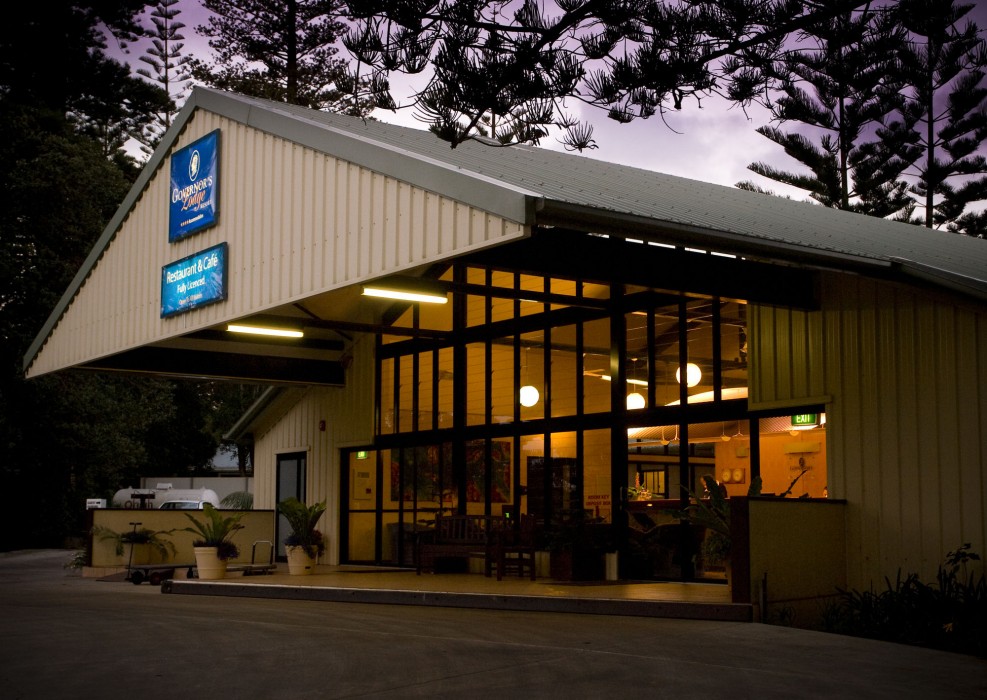 Governors Lodge Resort Hotel 18/69