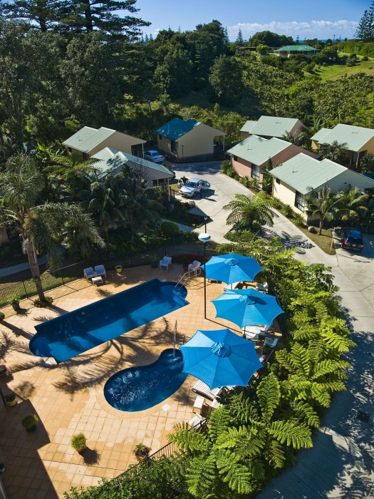 Governors Lodge Resort Hotel 13/69