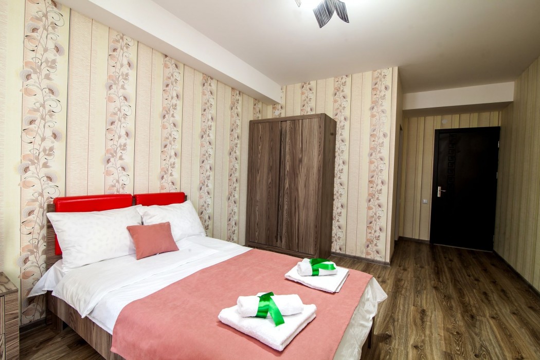 Hotel Ellegance 37/65