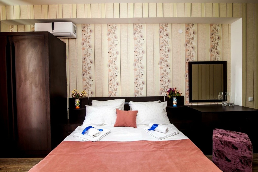 Hotel Ellegance 36/65