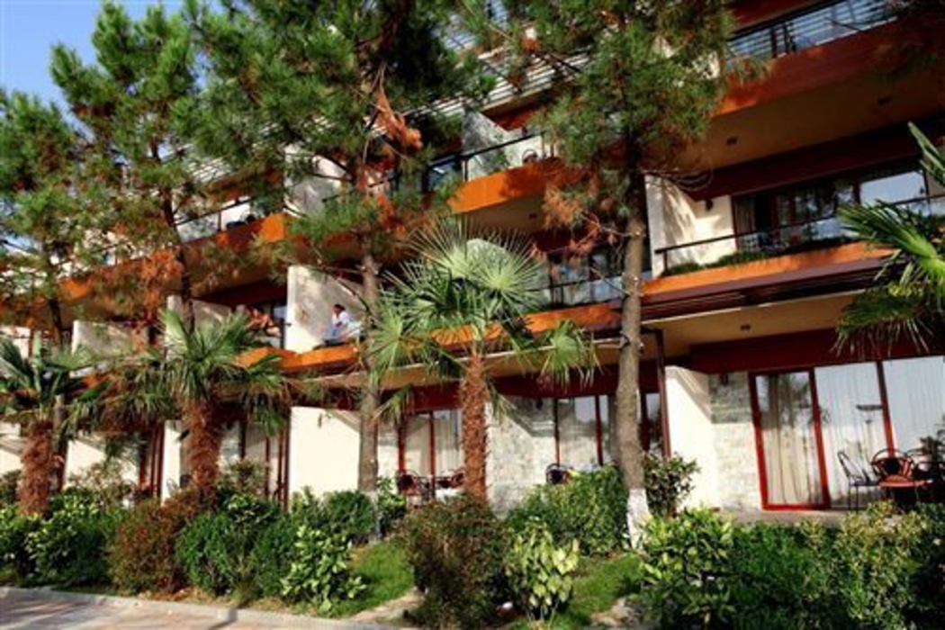 Dreamland Oasis Hotel Chakvi in KOBULETI