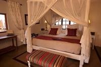 Kambaku Safari Lodge 20/40