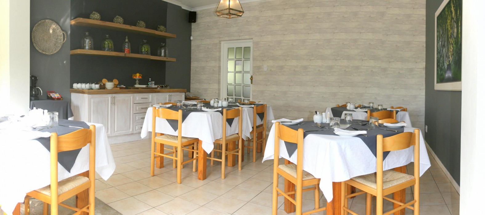 Lodge On Main Guest House 27/60