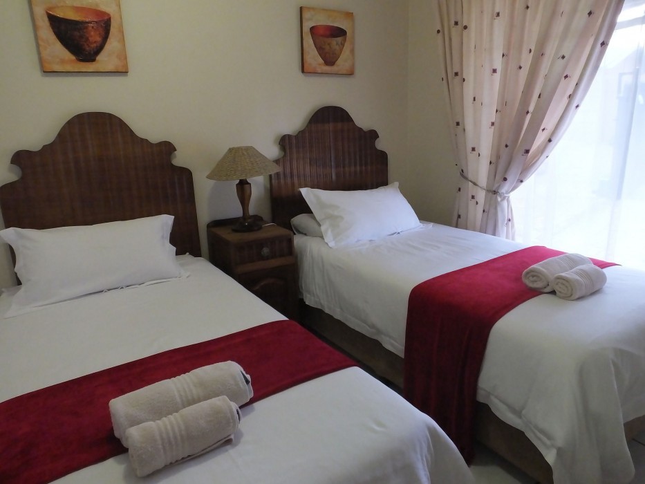 Sunshine Self Catering 45/78