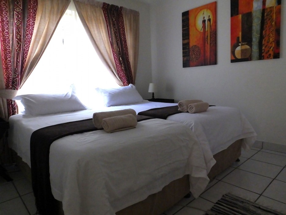 Sunshine Self Catering 15/78