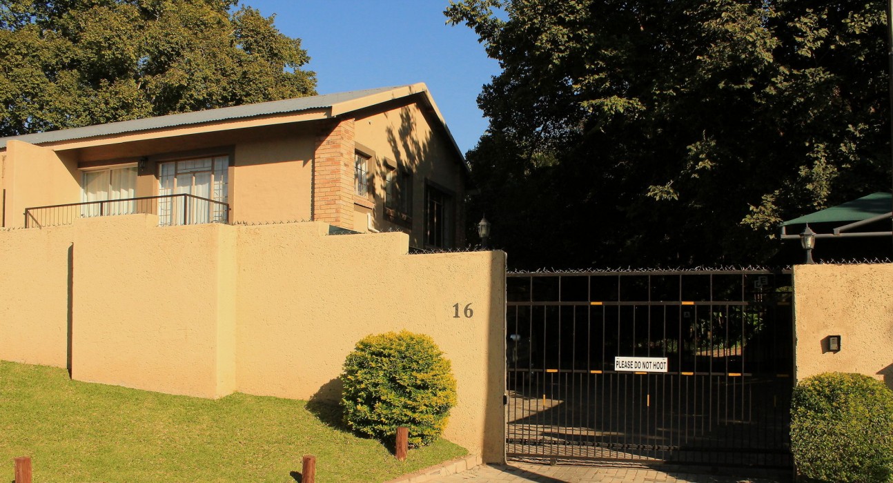Sunshine Self Catering 18/78