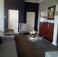 1St Class Manor B&B 8/23