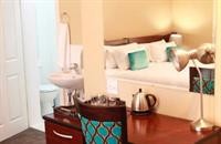 1St Class Manor B&B 12/23