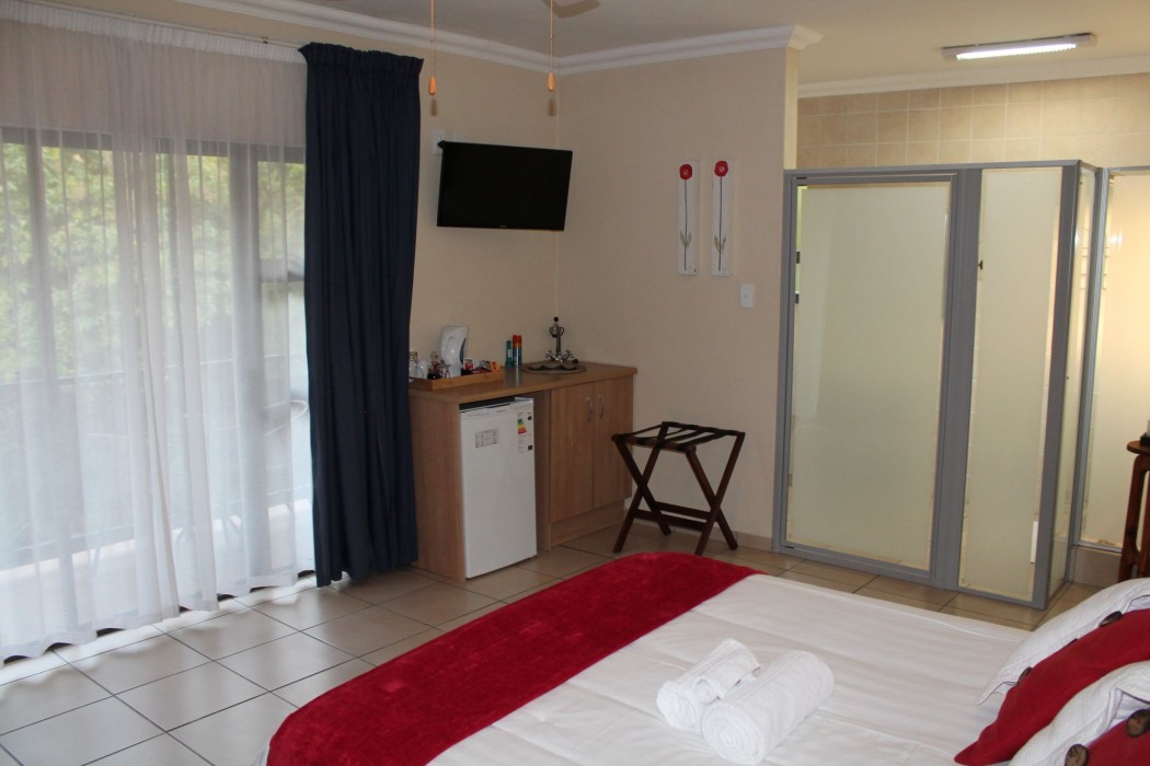 Woodpeckers Inn Guesthouse 12/37