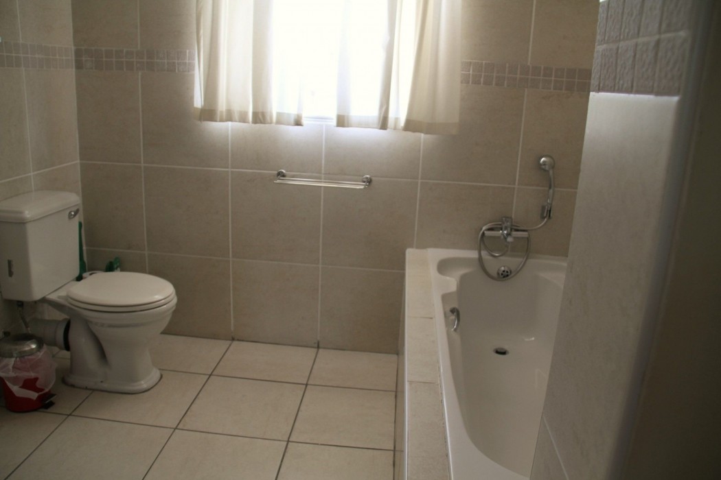Port Elizabeth Guest House 23/45