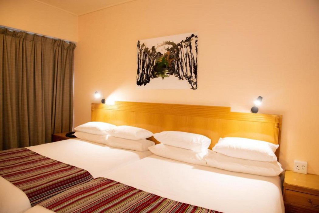Bon Hotel Bloemfontein Central 12/60