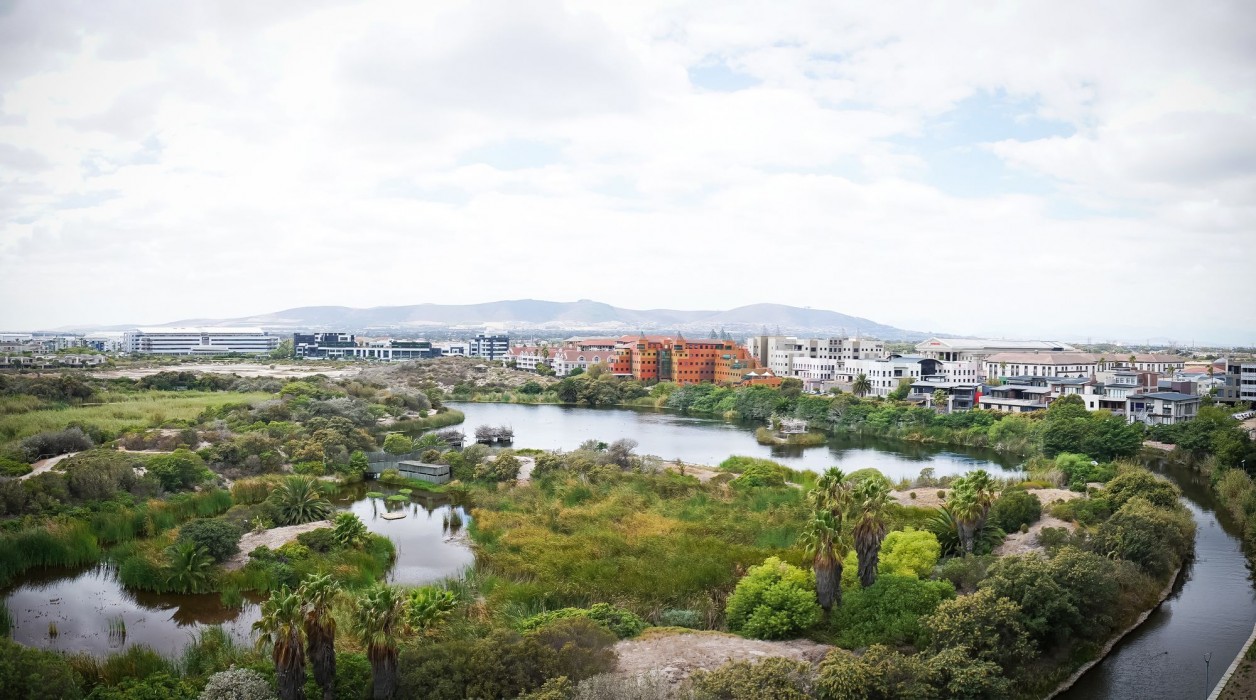 Unit 610 Waters Edge 18/35