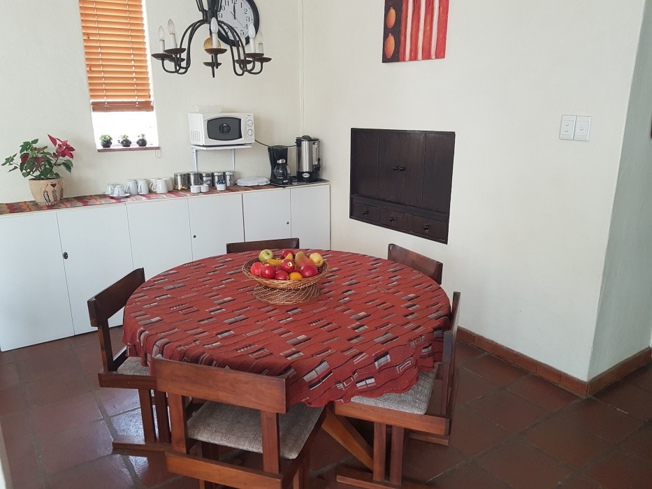 360 Eastwoods Guest House 1/5