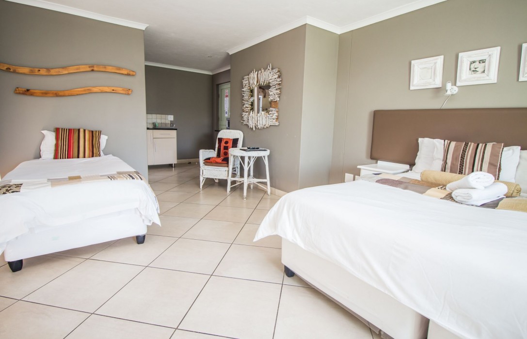 Point Village Hotel 32/76