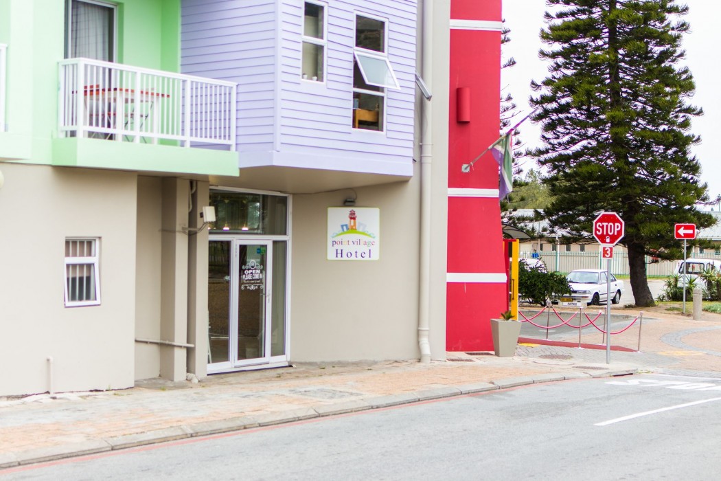 Point Village Hotel 30/76