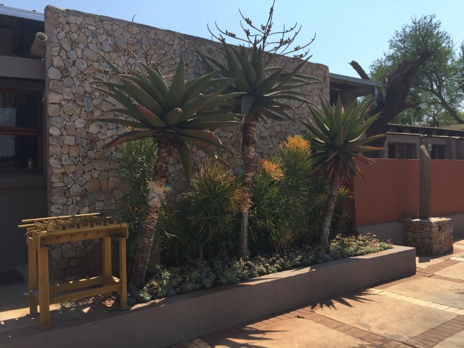 Travellers Nest Guesthouse 57/93