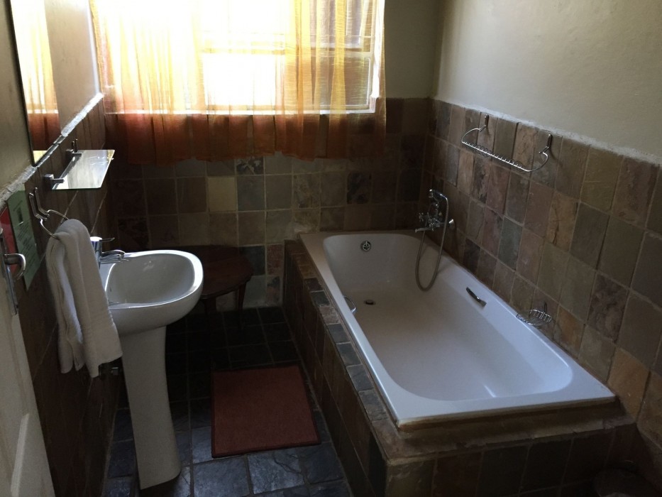 Travellers Nest Guesthouse 44/93