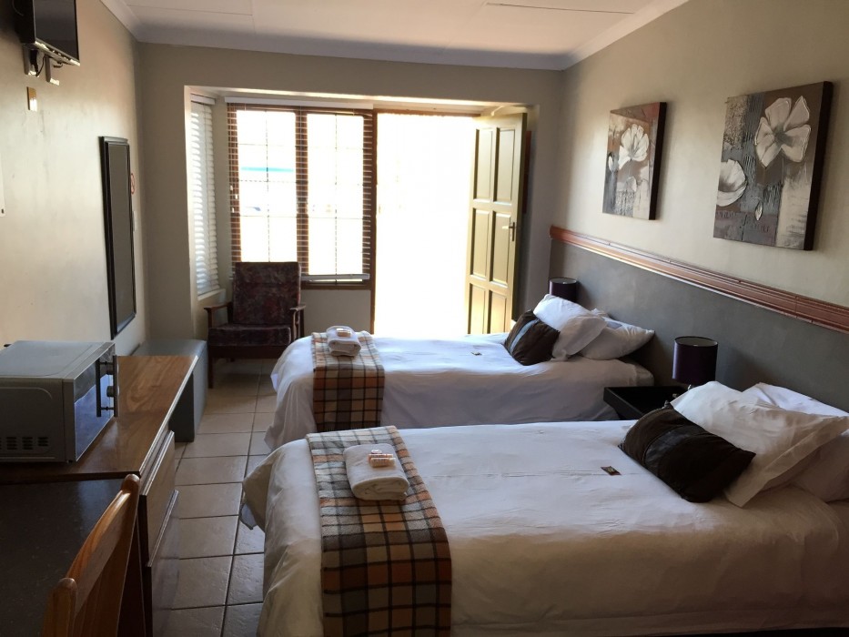 Travellers Nest Guesthouse 58/93