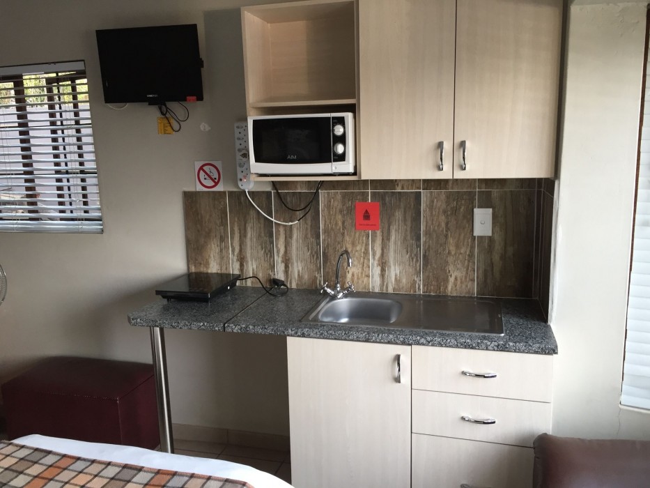 Travellers Nest Guesthouse 62/93