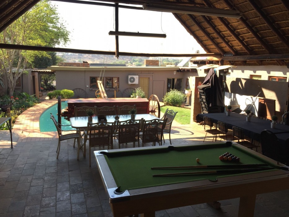 Travellers Nest Guesthouse 38/93