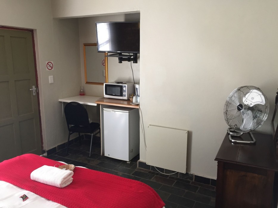 Travellers Nest Guesthouse 72/93