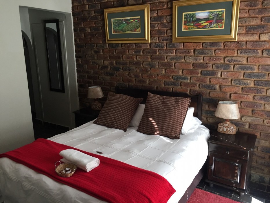 Travellers Nest Guesthouse 60/93