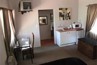 Big Tree B&B And Guest House 44/47