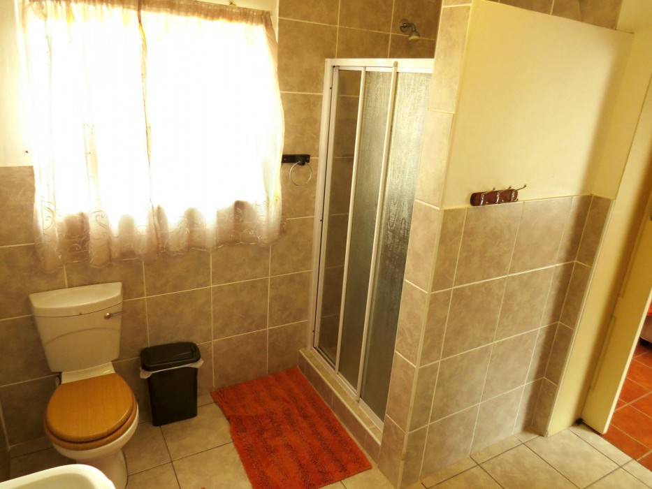 Jothams Guest House 8/42