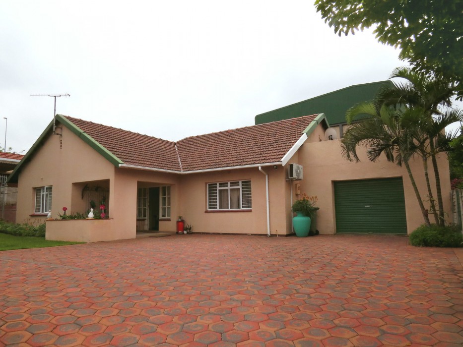 Jothams Guest House 41/42