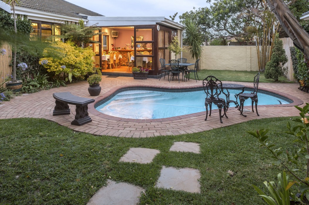 Algoa Guesthouse (Summerstrand) 39/58