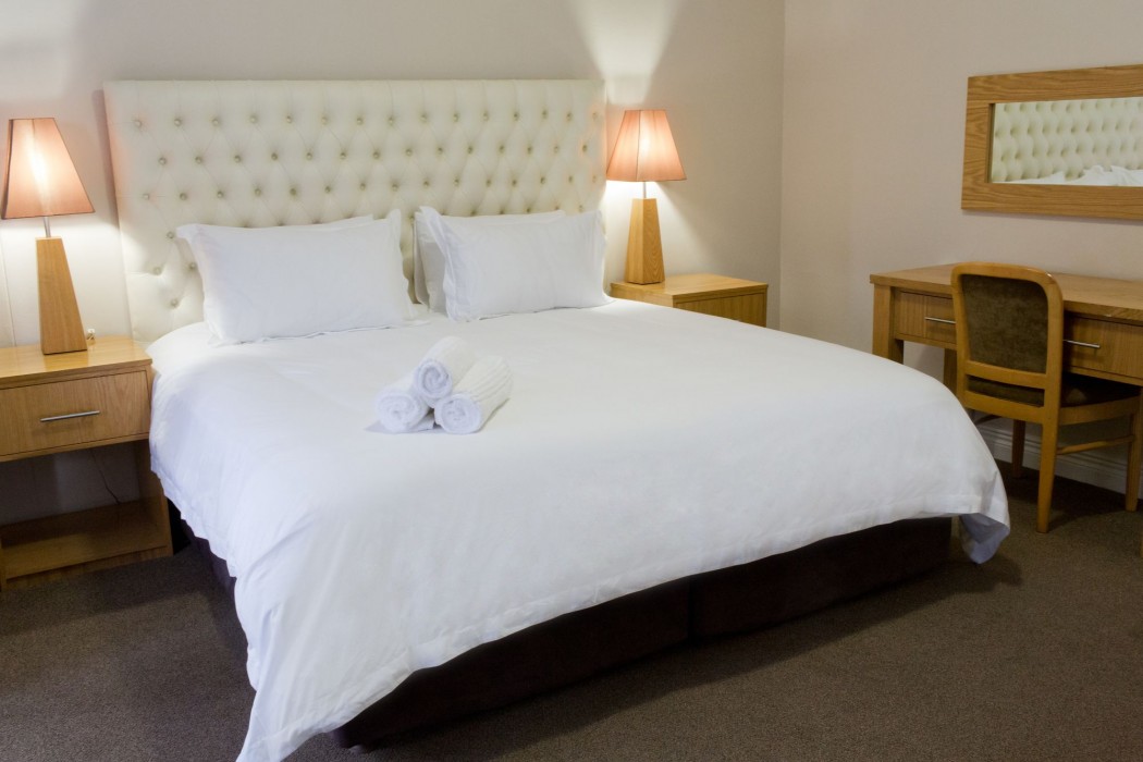 Hotel 224 32/83