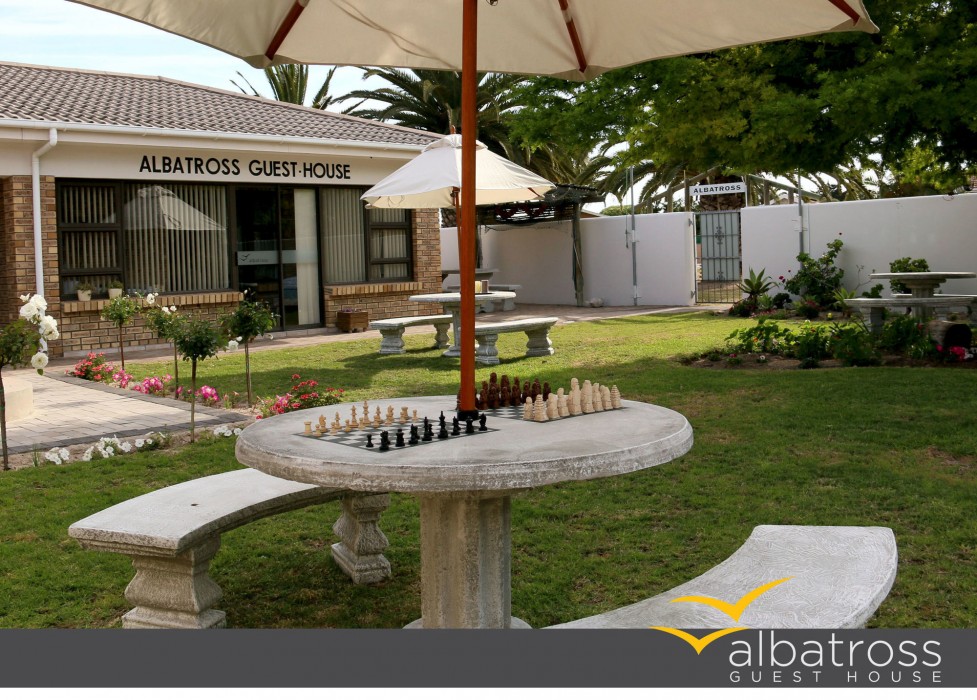 Albatross Guest House 18/40