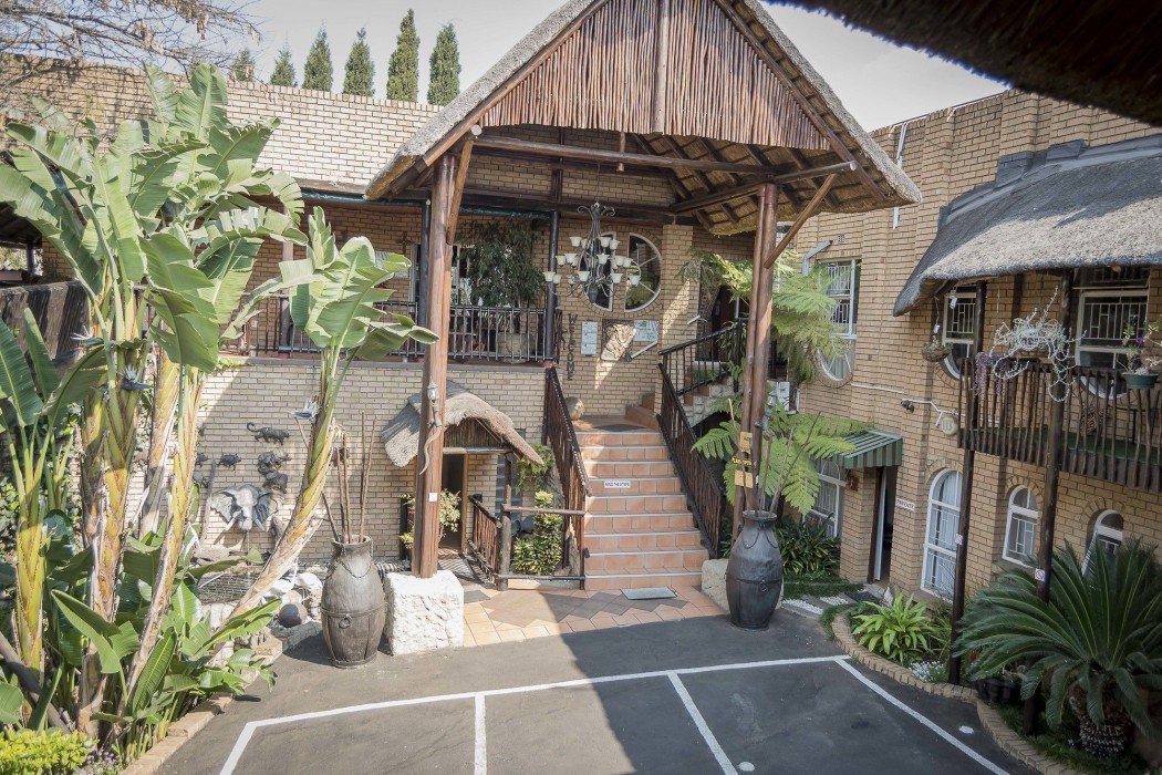 Big 5 Guest House 24/24