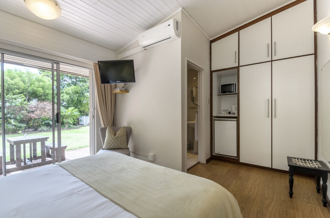 Admiral S Lodge Guest House B B 11/83