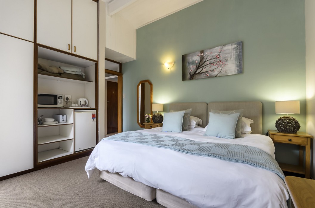 Admiral S Lodge Guest House B B 25/83