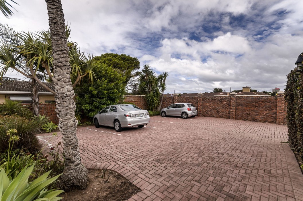 Admiral S Lodge Guest House B B 20/83