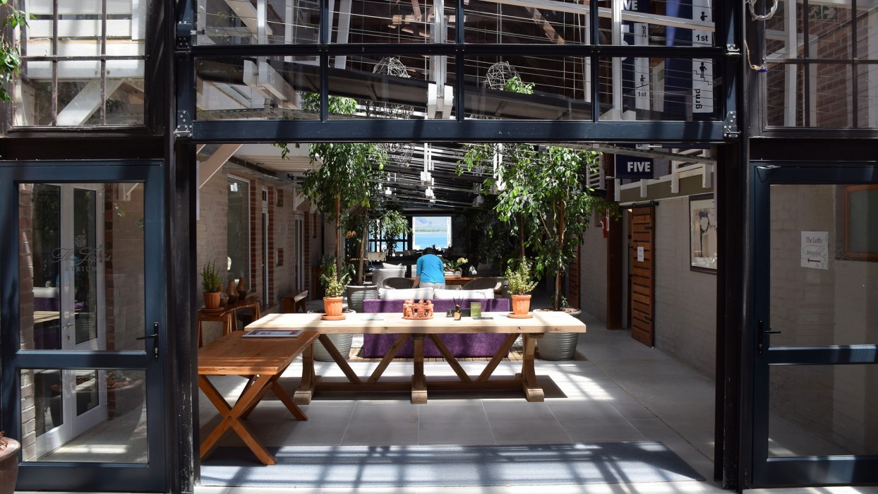 The Lofts Boutique Hotel 59/99