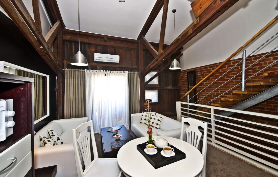 The Lofts Boutique Hotel 39/99