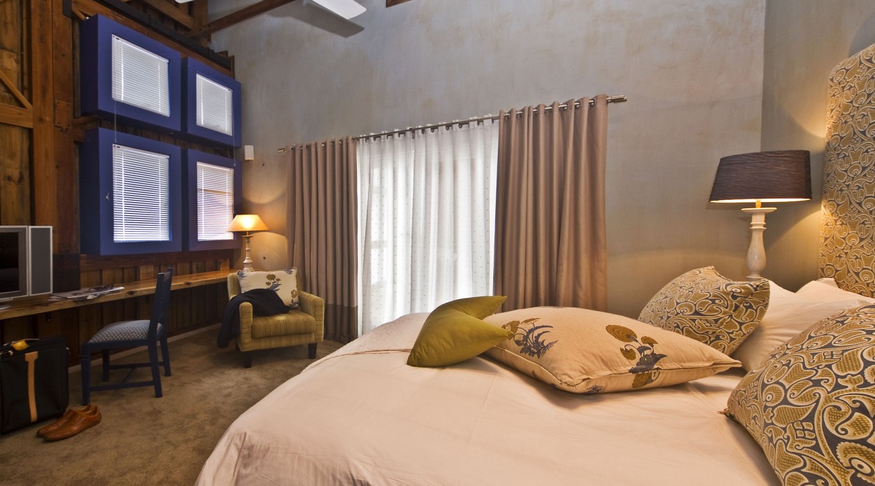 The Lofts Boutique Hotel 57/99