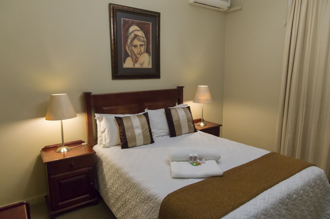 Bayswater Lodge 53/100