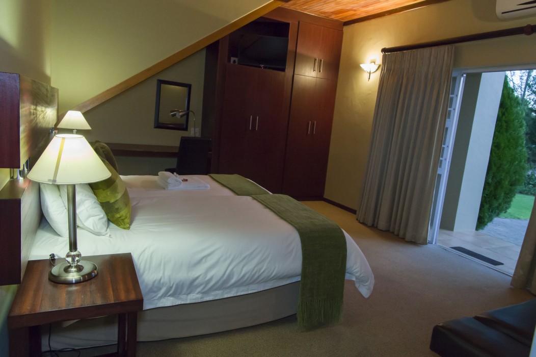 Bayswater Lodge 33/100
