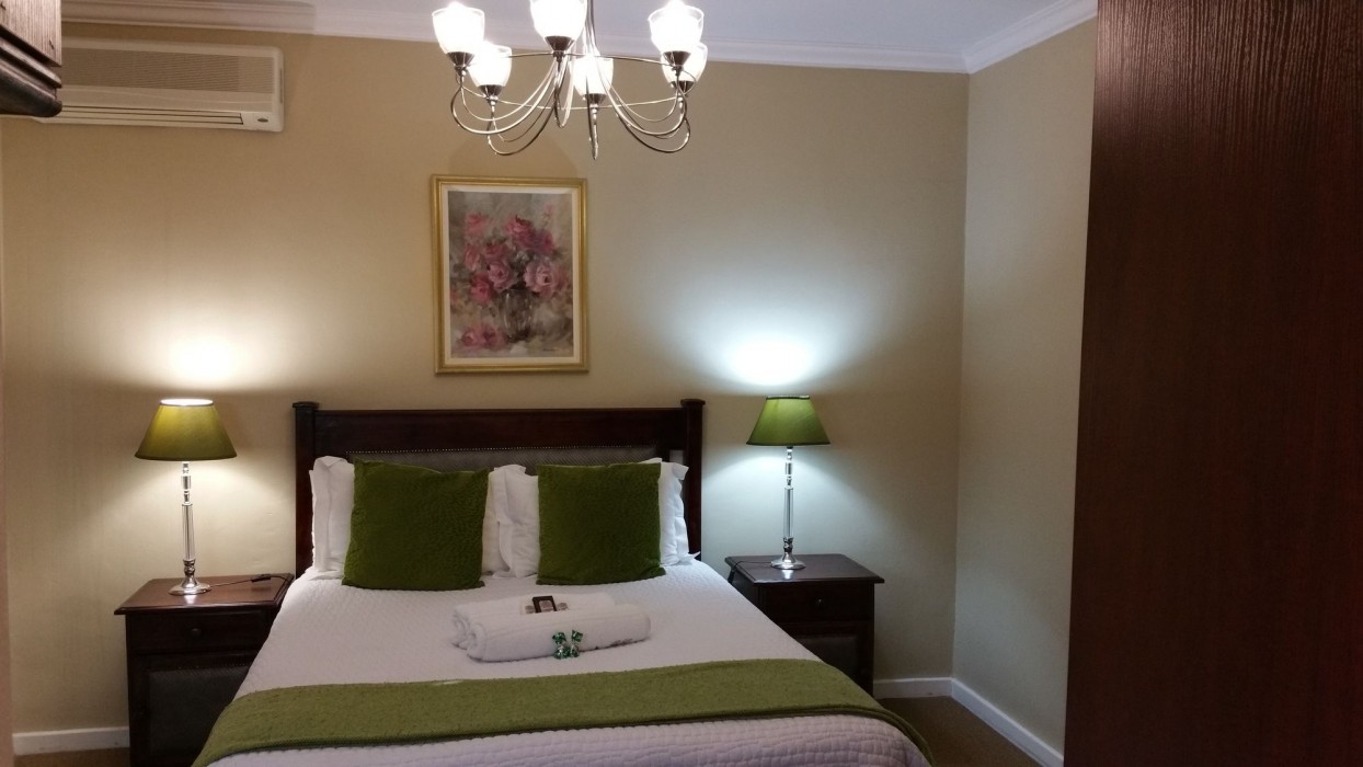 Bayswater Lodge 44/100