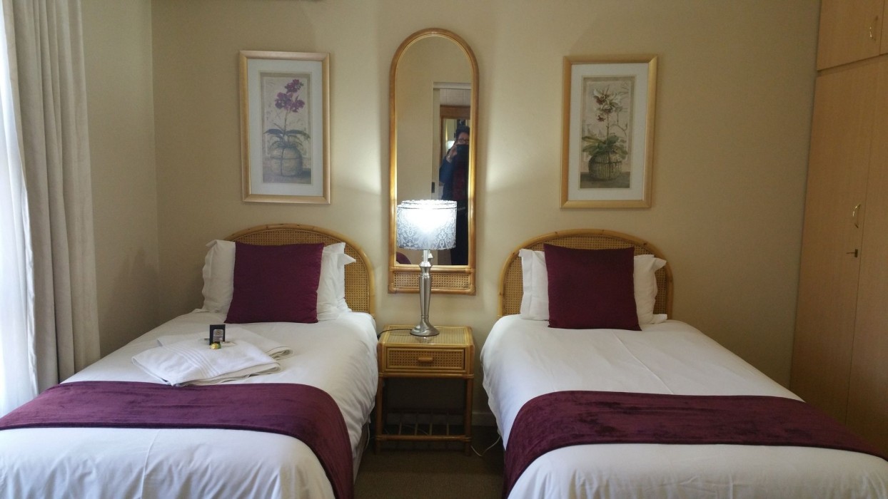 Bayswater Lodge 38/100
