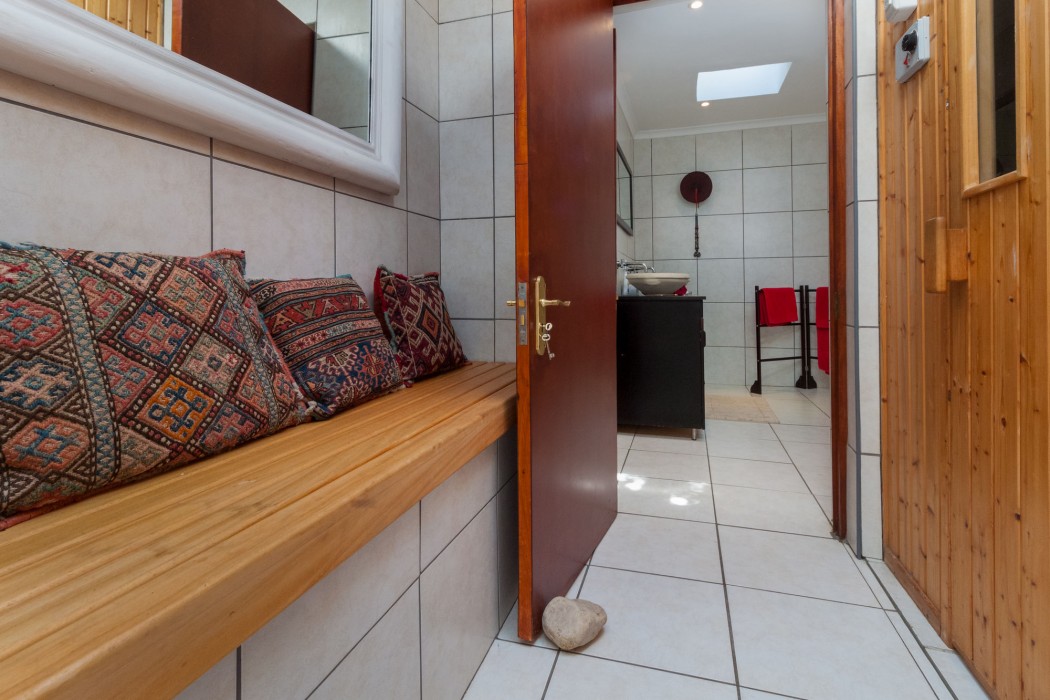 57 Huguenot Street 12/19