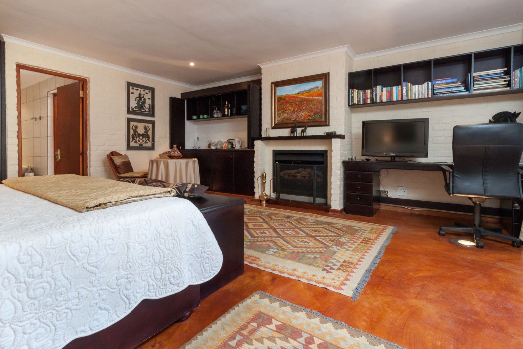 57 Huguenot Street 14/19