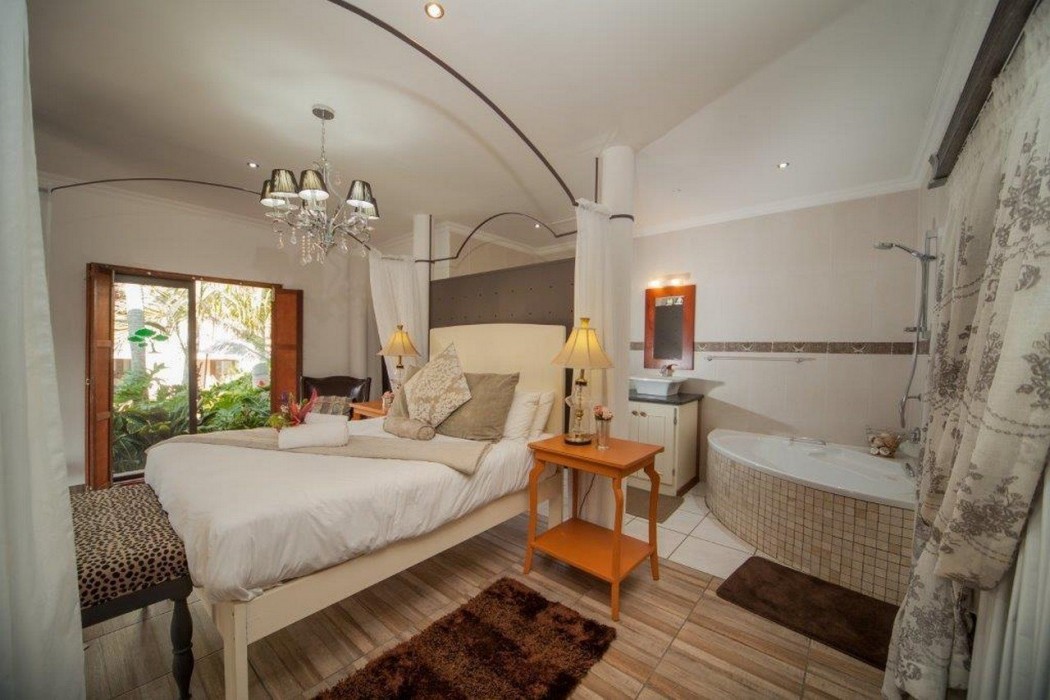 Tamboti Lodge 11/24