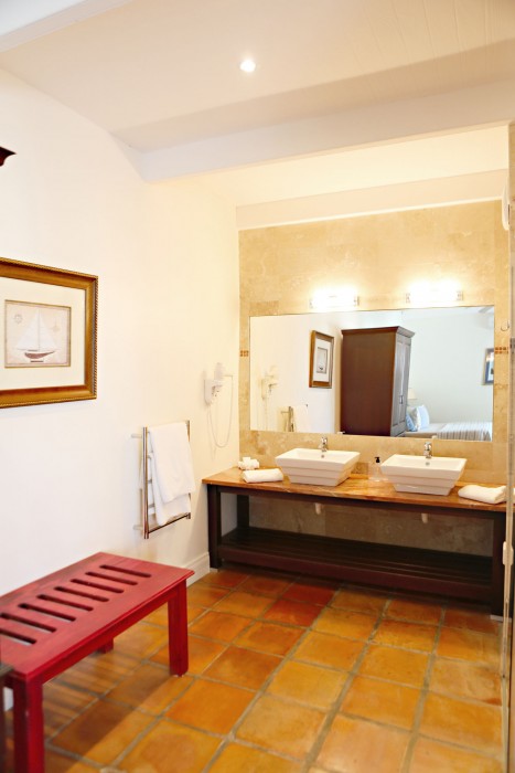 Ashbourne House Guest House 22/93