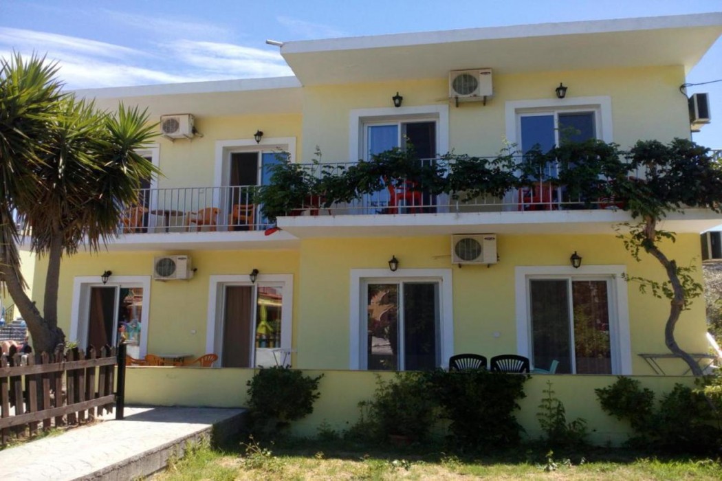 Amadeus Hawai Studios and Apartments photo1