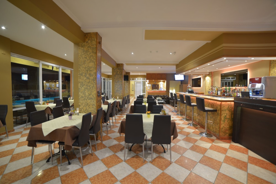 Angelina Hotel and Apartments 43/60